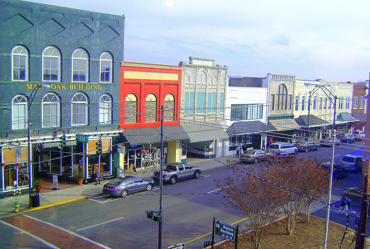 Haus and Hues in Mount Airy