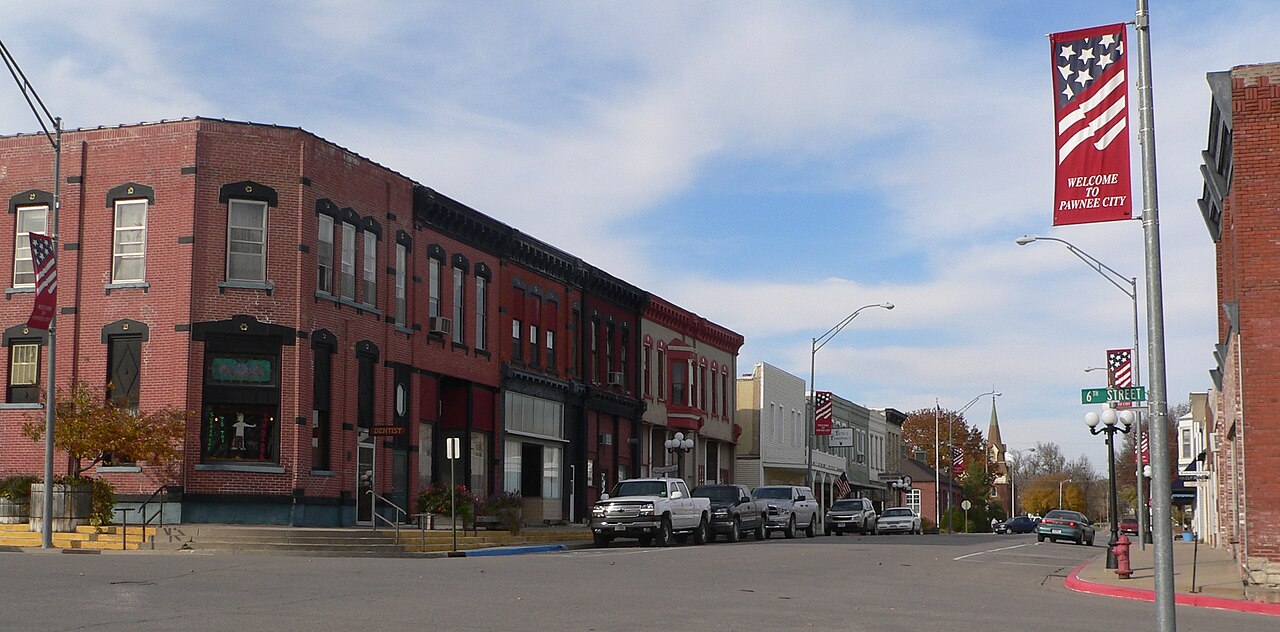 Haus and Hues in Pawnee City