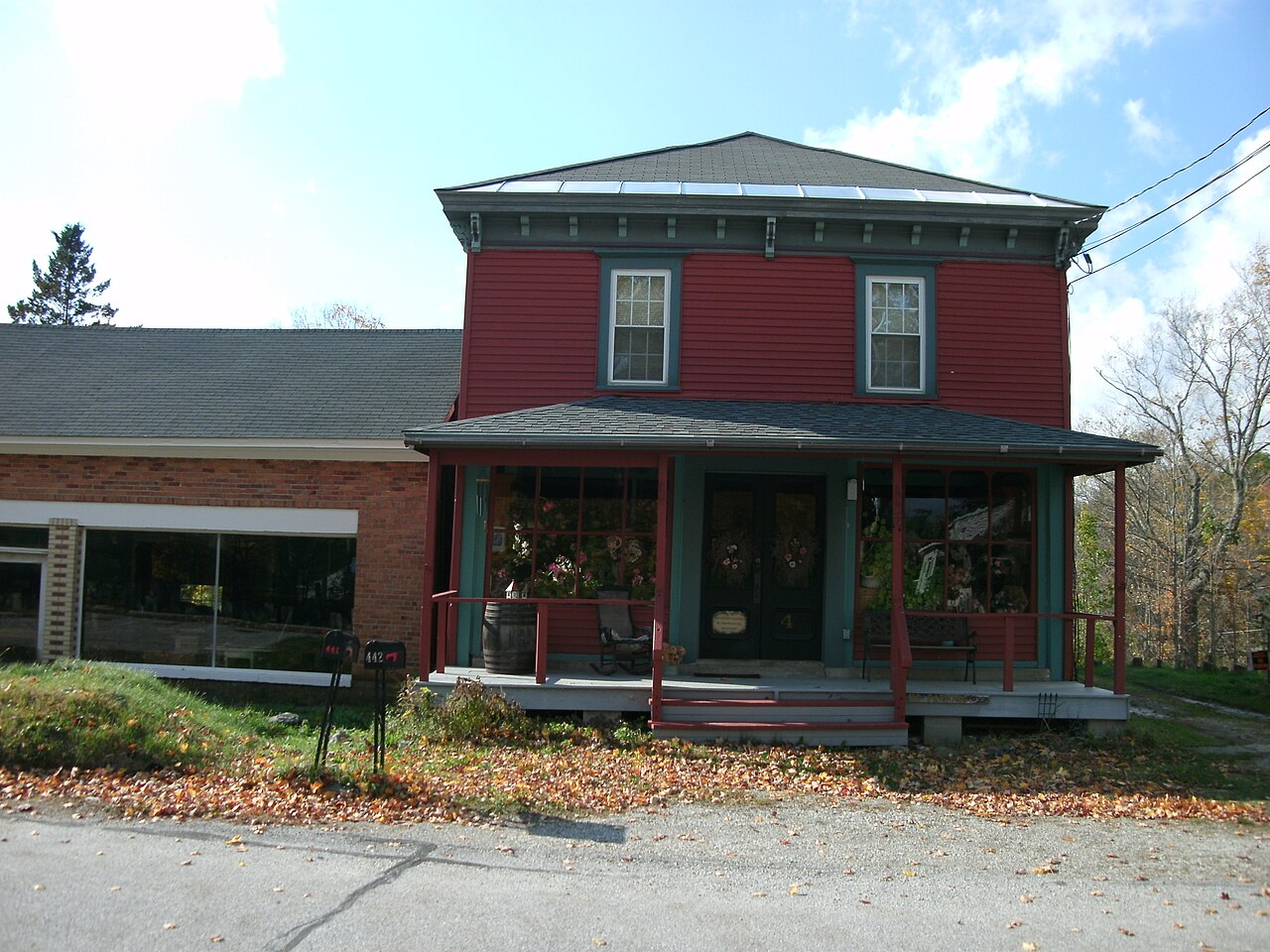 Haus and Hues in Pownal