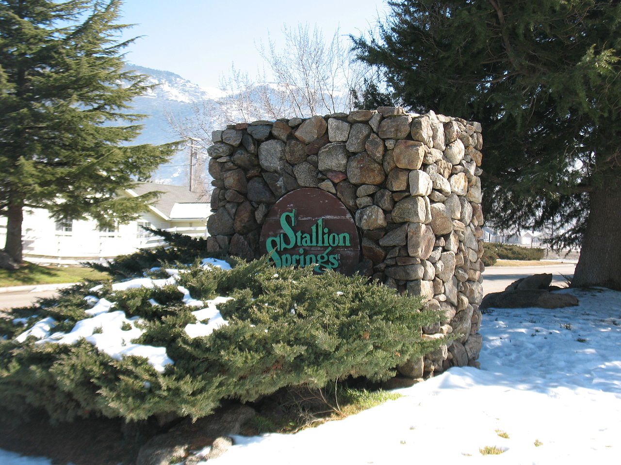 Haus and Hues in Stallion Springs
