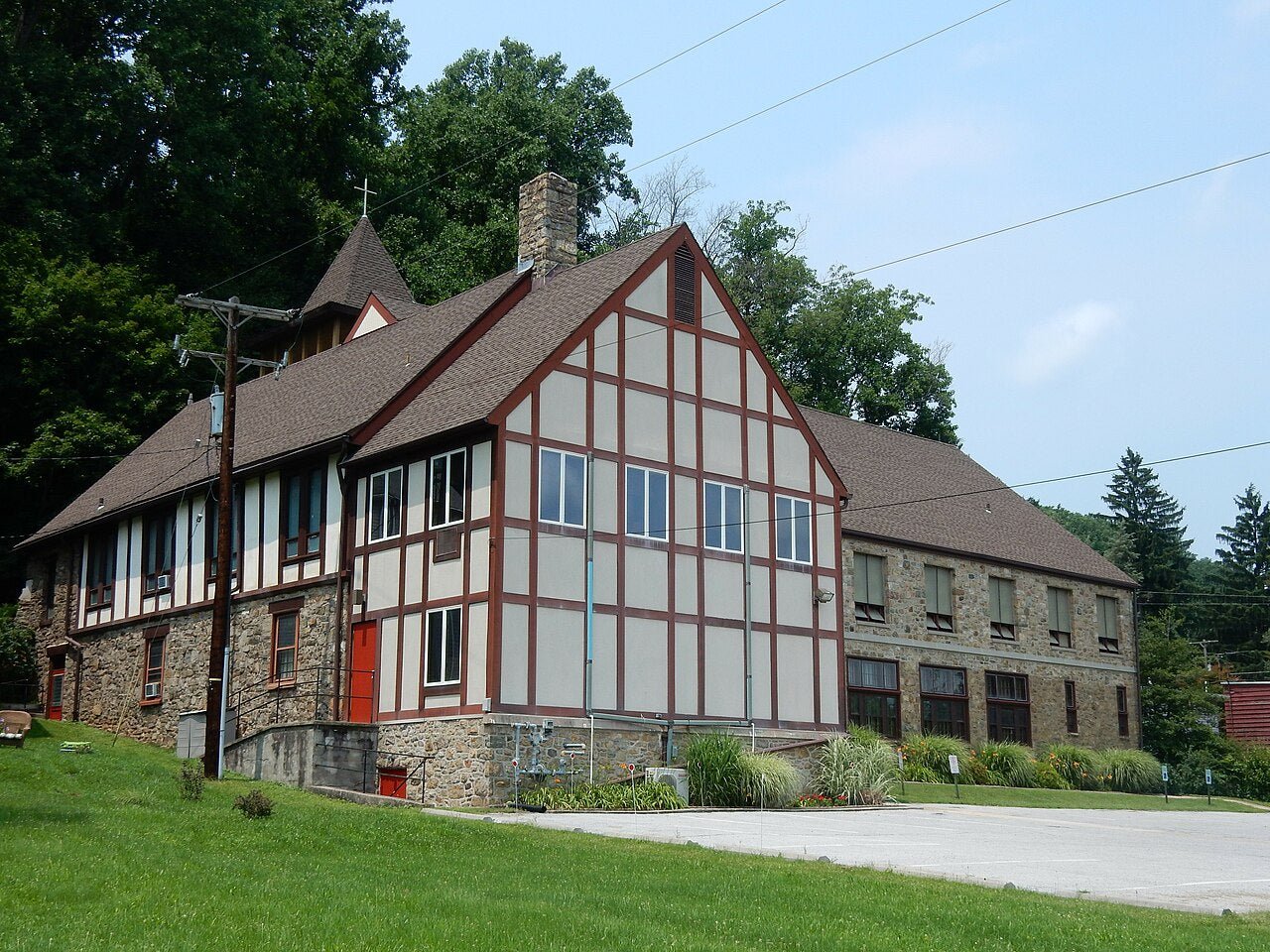 Haus and Hues in Stony Creek Mills