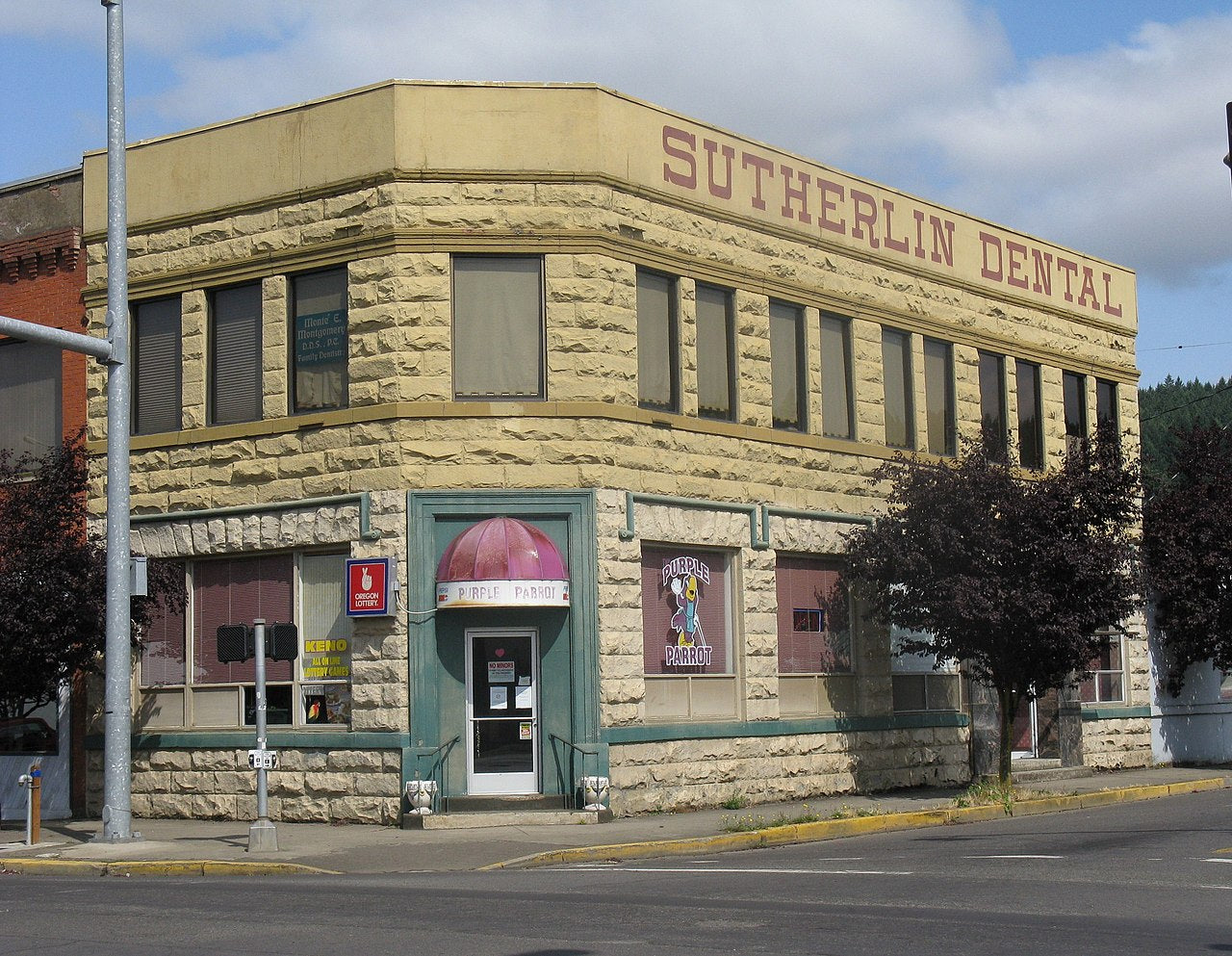 Haus and Hues in Sutherlin