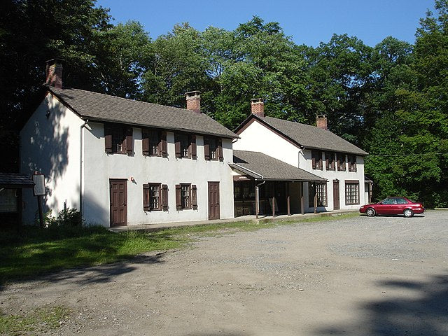 Haus and Hues in West Milford