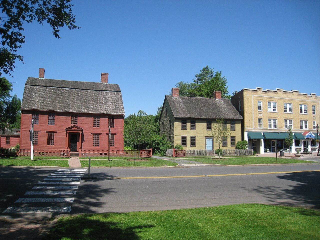 Haus and Hues in Wethersfield