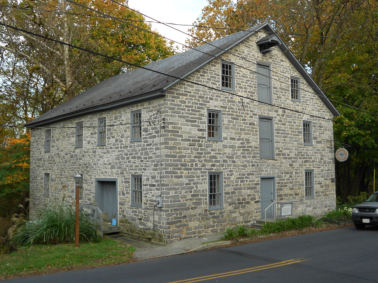 Haus and Hues in Whitehall Township