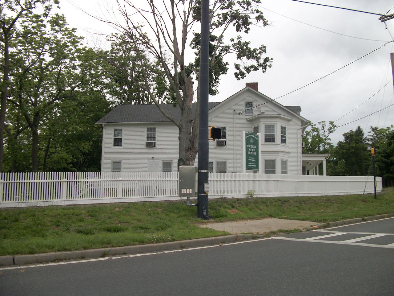 Haus and Hues in Yaphank