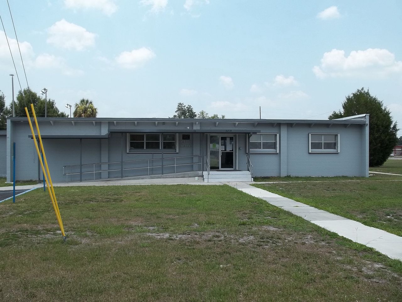 Haus and Hues in Zolfo Springs