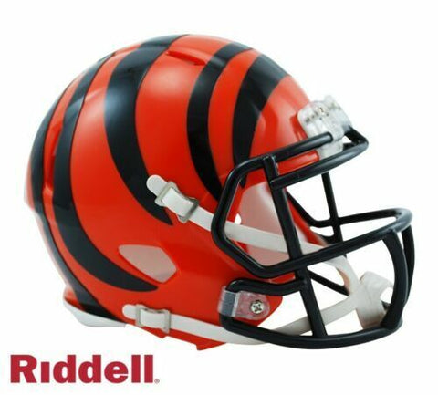 Riddell 32 Piece NFL Helmet Tracker Set - gumball size helmets - All NFL  current Logo's - New 2022 Set