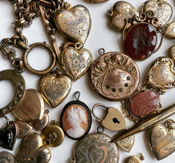 Different type of locket with picture inside