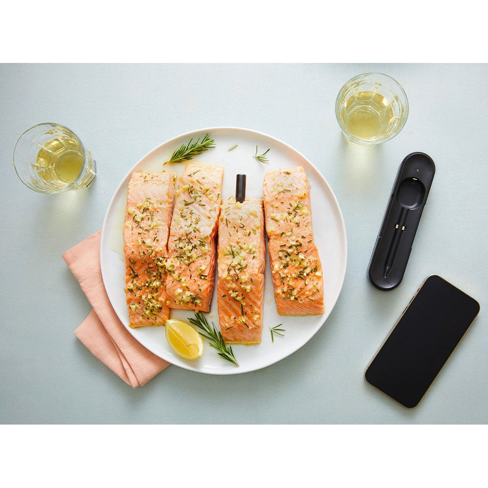 https://cdn.shopify.com/s/files/1/0442/2765/7892/files/yummly-smart-thermometer-v2-salmon.jpg?v=1700011109