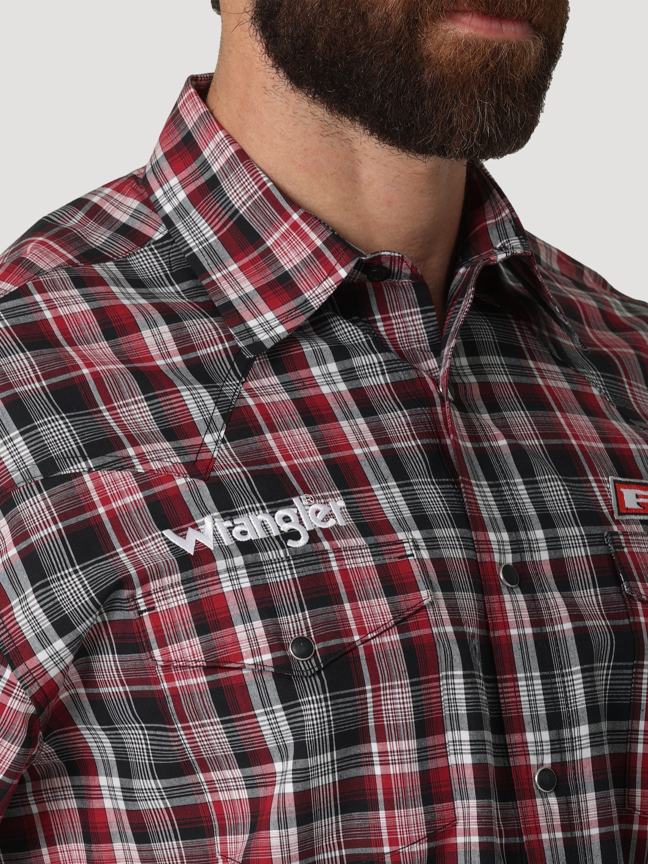 Wrangler Men's PBR® Logo Red/Black Long Sleeve Western Snap Shirt 1123 -  Russell's Western Wear, Inc.