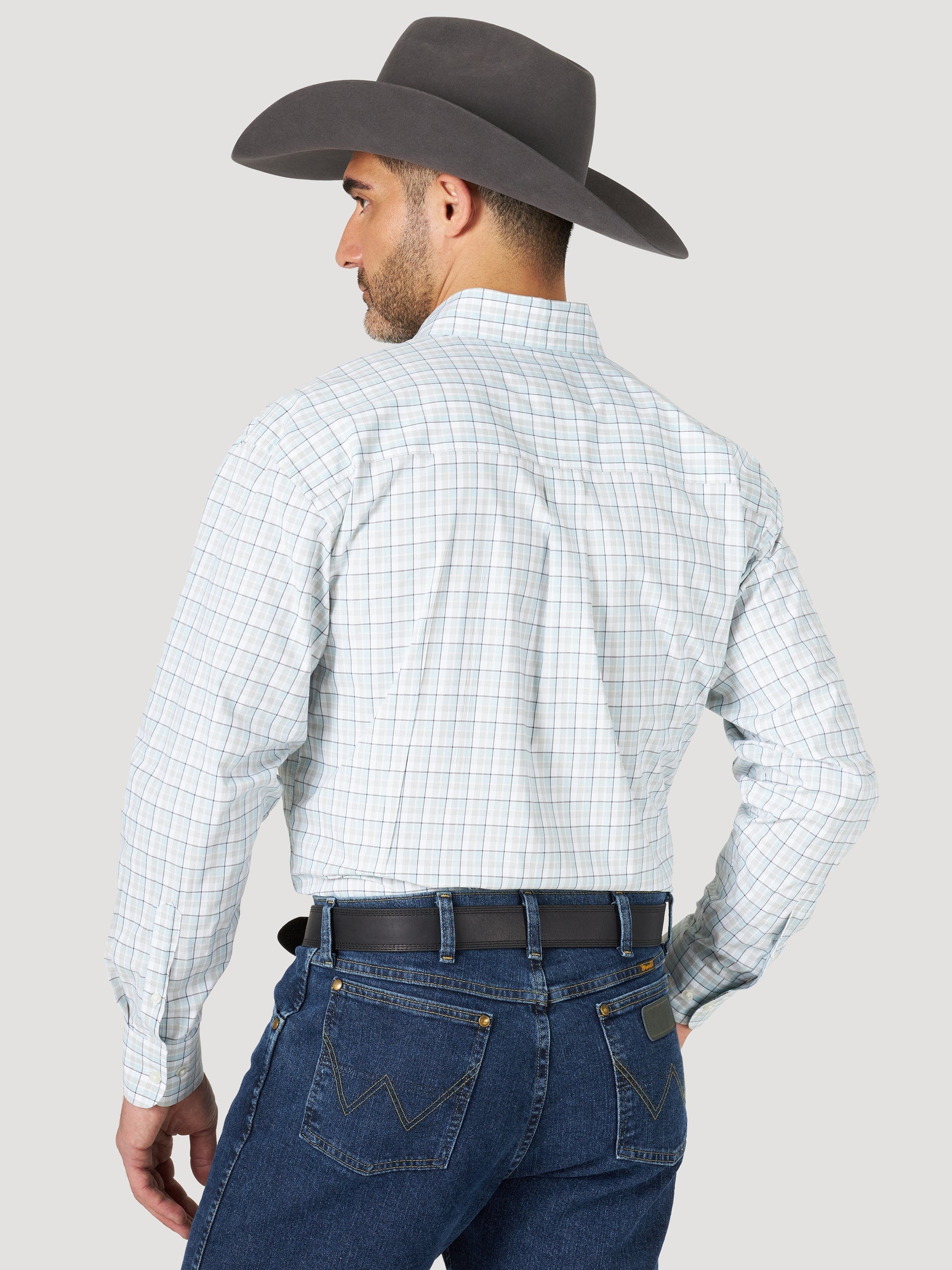 Wrangler Men's George Strait Sea/Multi Color Plaid Long Sleeve Shirt M -  Russell's Western Wear, Inc.