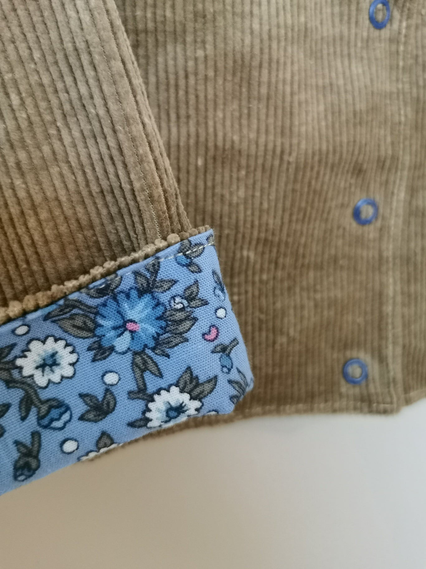 Overgangsjakke, brun fløjl med blå 86-92 – Ametamour