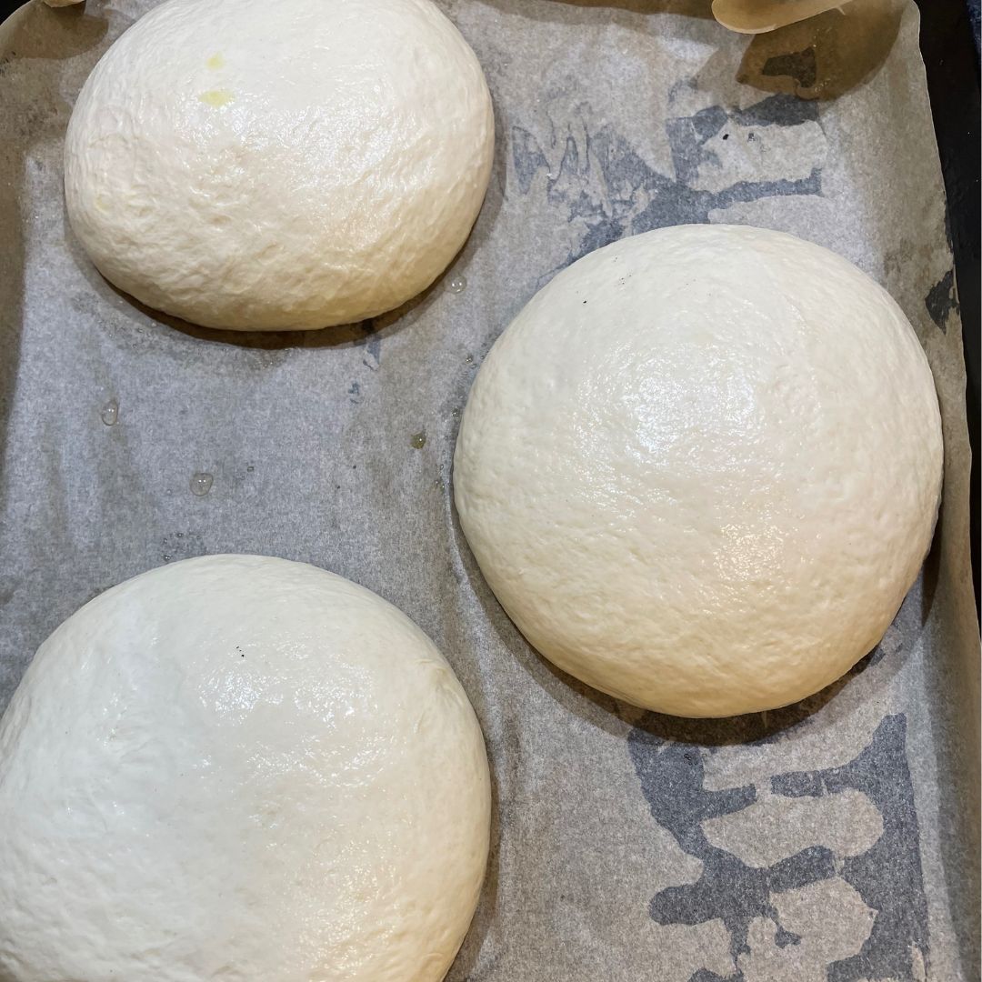 Pizz dough balls
