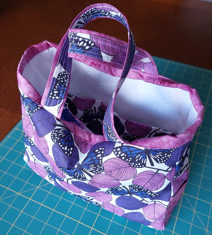 Sarah's purse made from the Candy Sweet pattern