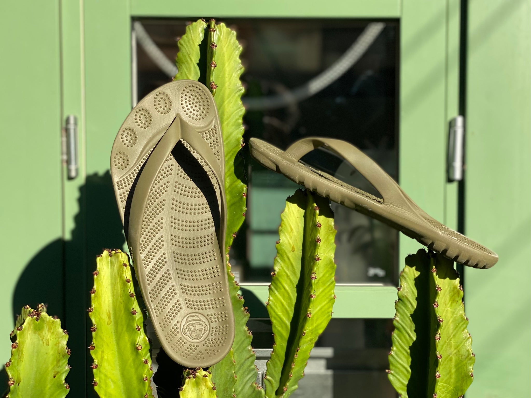 GUDO flip flops - Seaweed Green