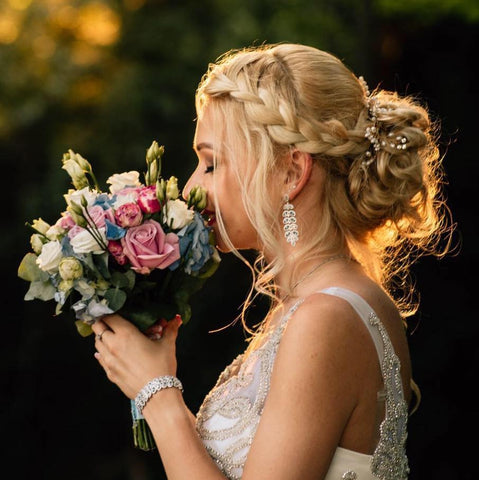 Top 7 tips for wedding hairstyles round faces - My Bride Hairs