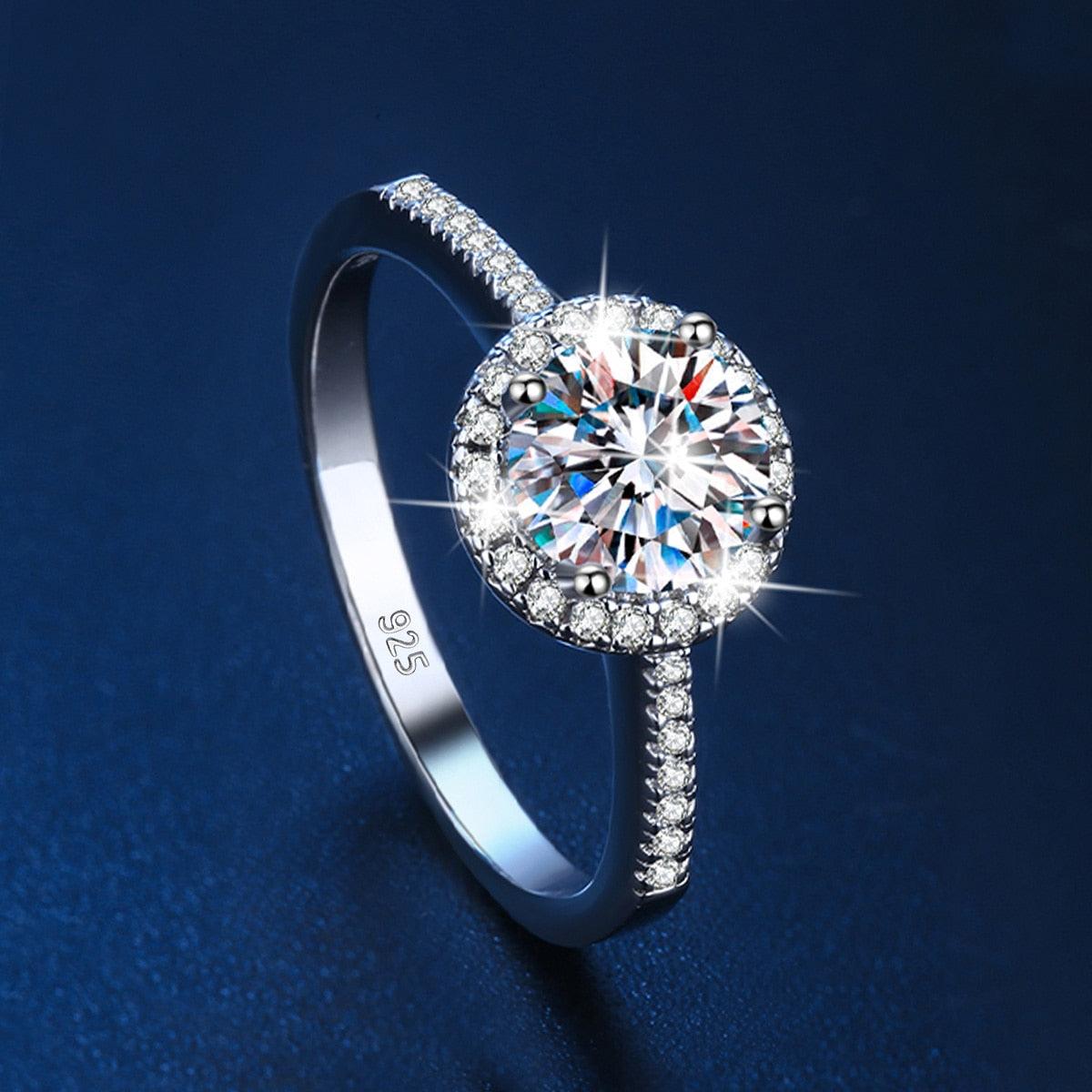 Superb Classic 4 Prong 1ct Round Cut High Quality Moissanite