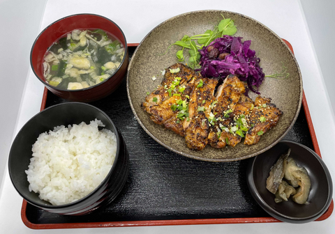 so restaurant japanese food teishoku rice miso soup teriyaki chicken