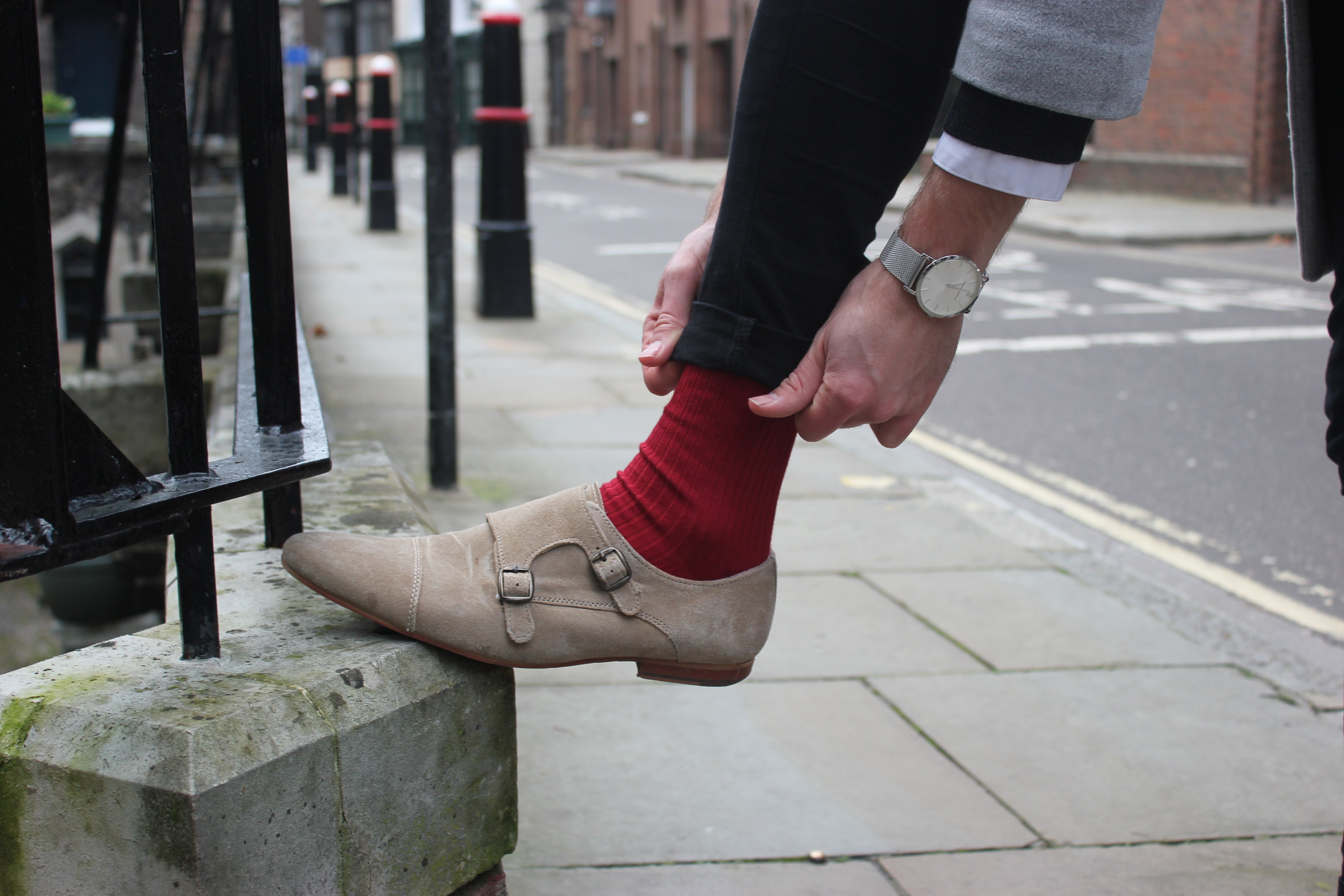 When & Where Wear Red Socks | Red Sock Outfits | Sirluxe Socks