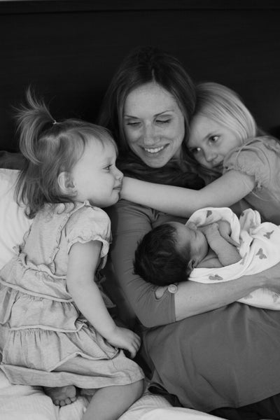 Allison Cline with her 3 daughters