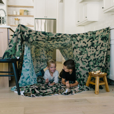 kids play fort