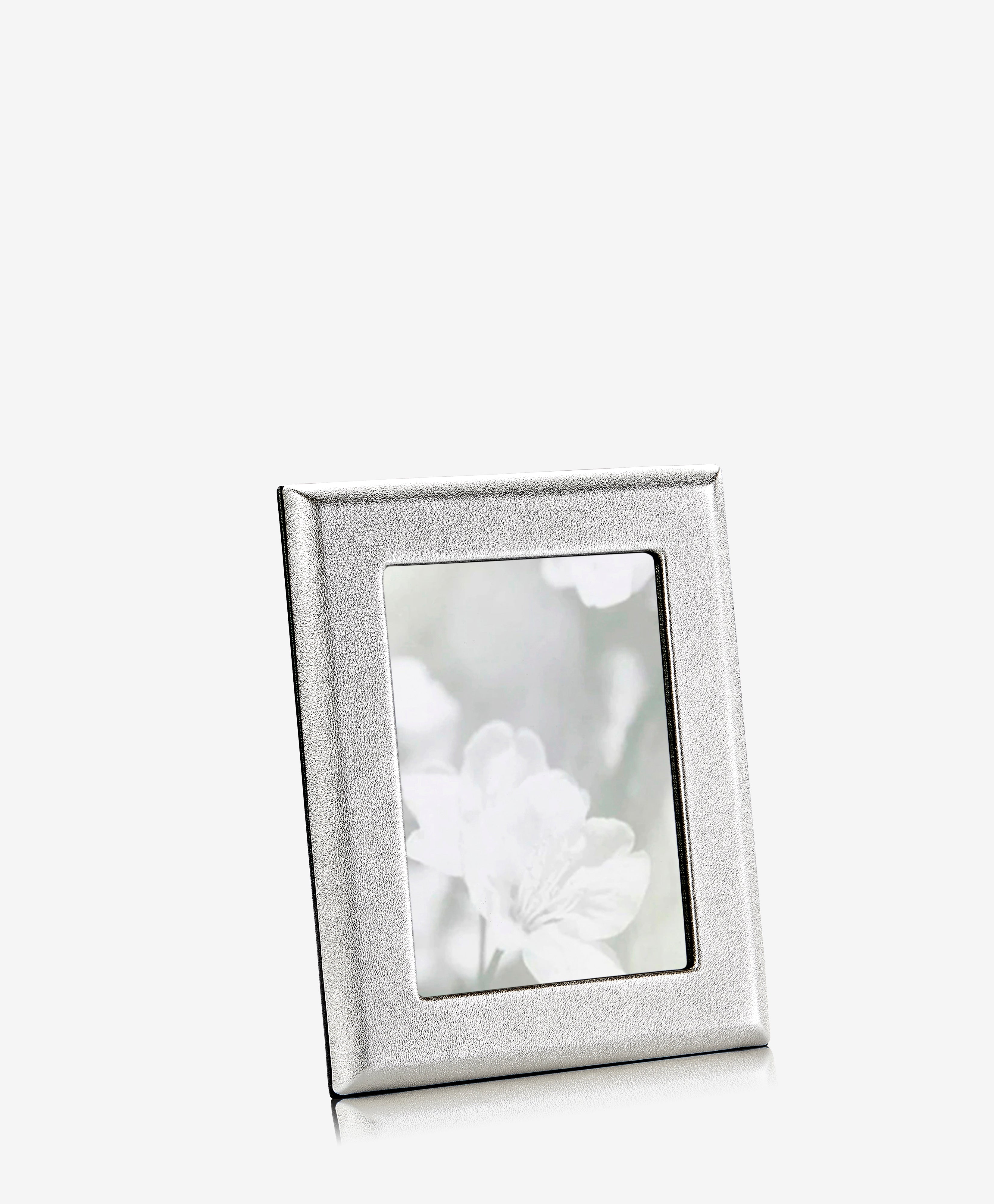 GiGi New York 5 X 7 Profile Studio Frame Platinum Metallic