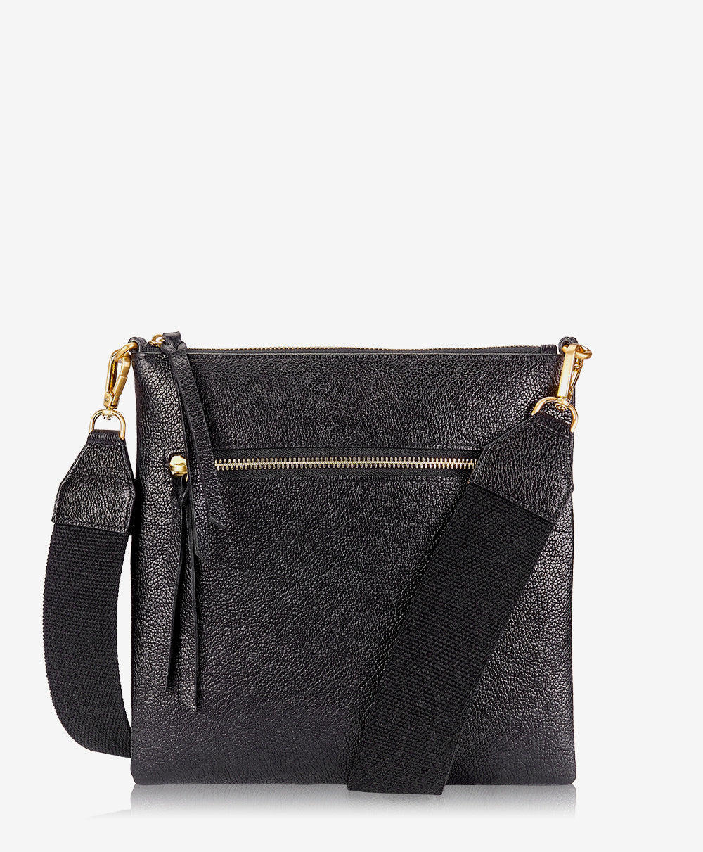 GiGi New York Kit Messenger Bag Black Pebble Grain Leather