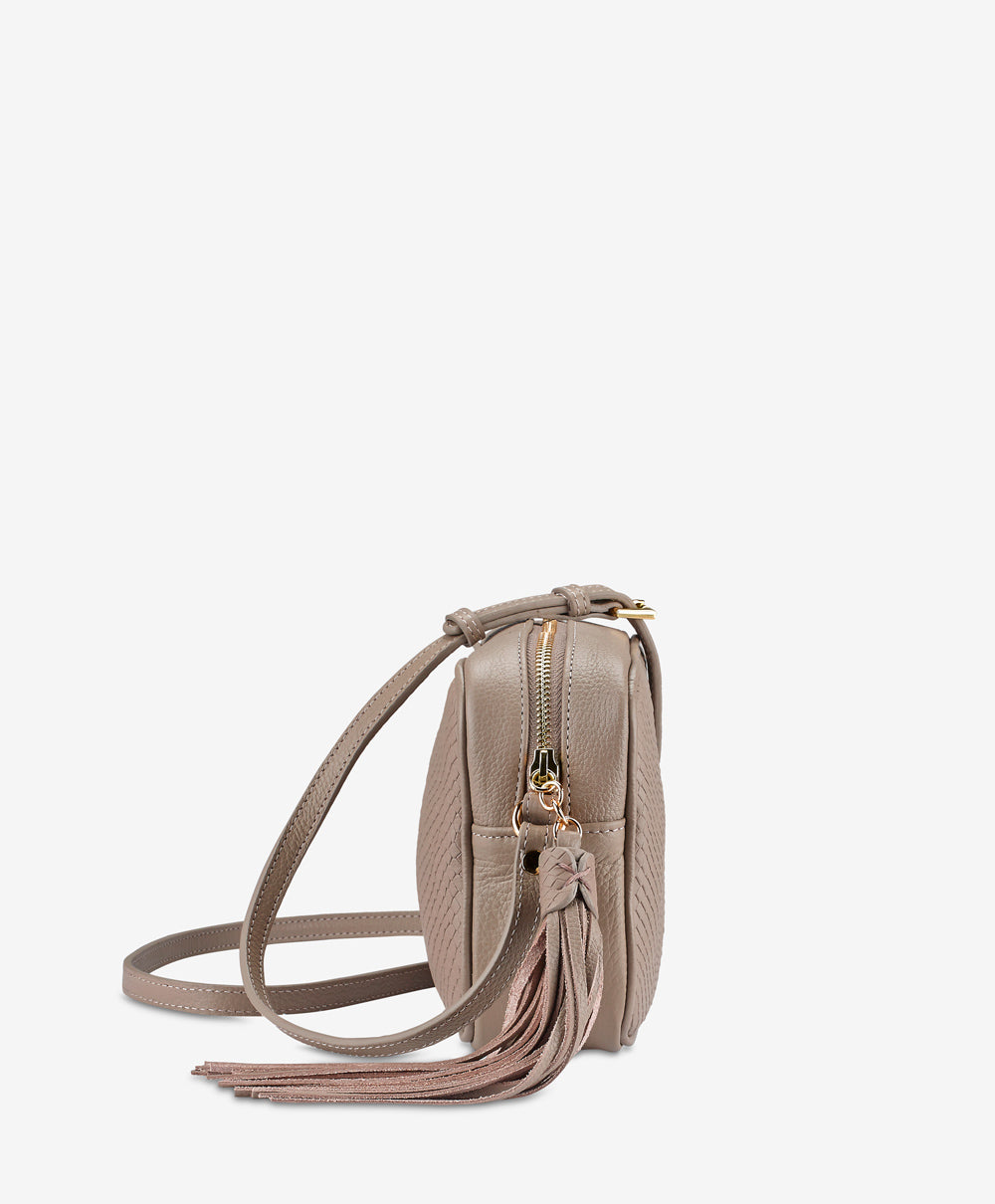 Gigi NY Lauren Saddle Bag in Pebble Leather Navy