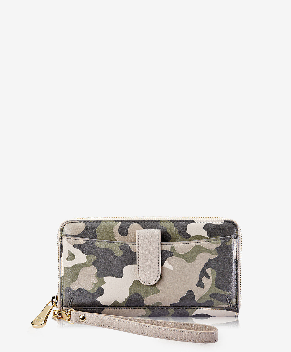 GiGi New York City Phone Wallet Military Camo