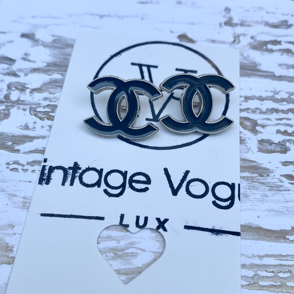 Circle Black Louis Vuitton Logo Zipper Charm Earrings – Vintage Vogue Lux