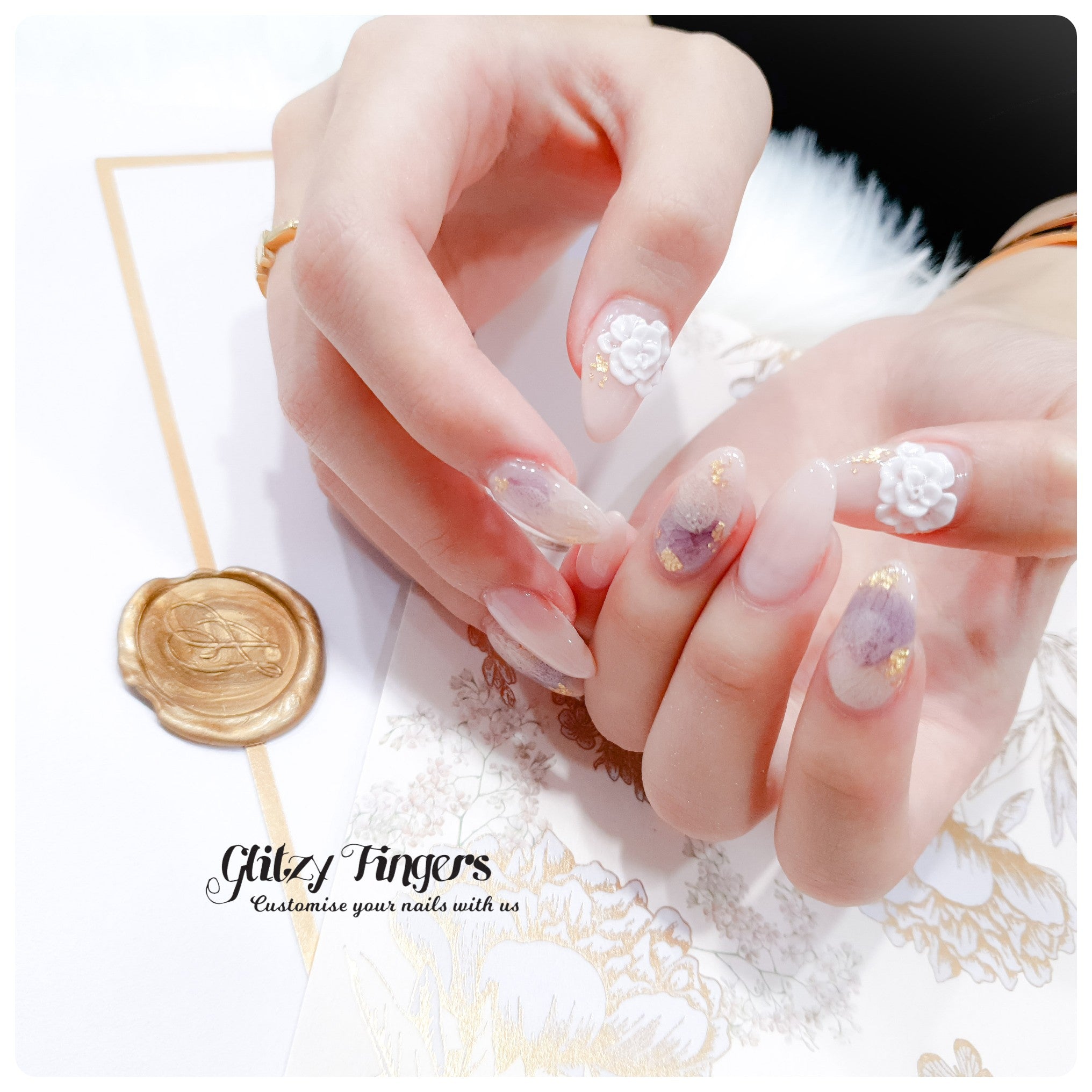 Bridal nails: Các kiểu móng cho ngày cưới không chỉ đơn giản là một bộ móng đẹp, mà còn là sự thể hiện cho nét cá tính và sự quan tâm của cô dâu đối với màn hình về sau. Hình ảnh bridal nails sẽ giúp bạn có được những gợi ý mới để trở thành một cô dâu thật xinh đẹp và nổi bật.