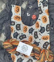 Load image into Gallery viewer, Vintage Halloween Set (Project Bag and Stitch Markers)
