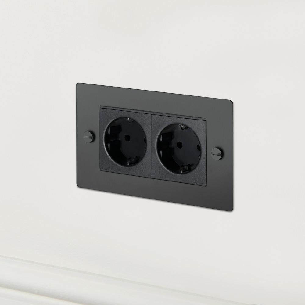 Buster and Punch - 2G Euro Plug Socket