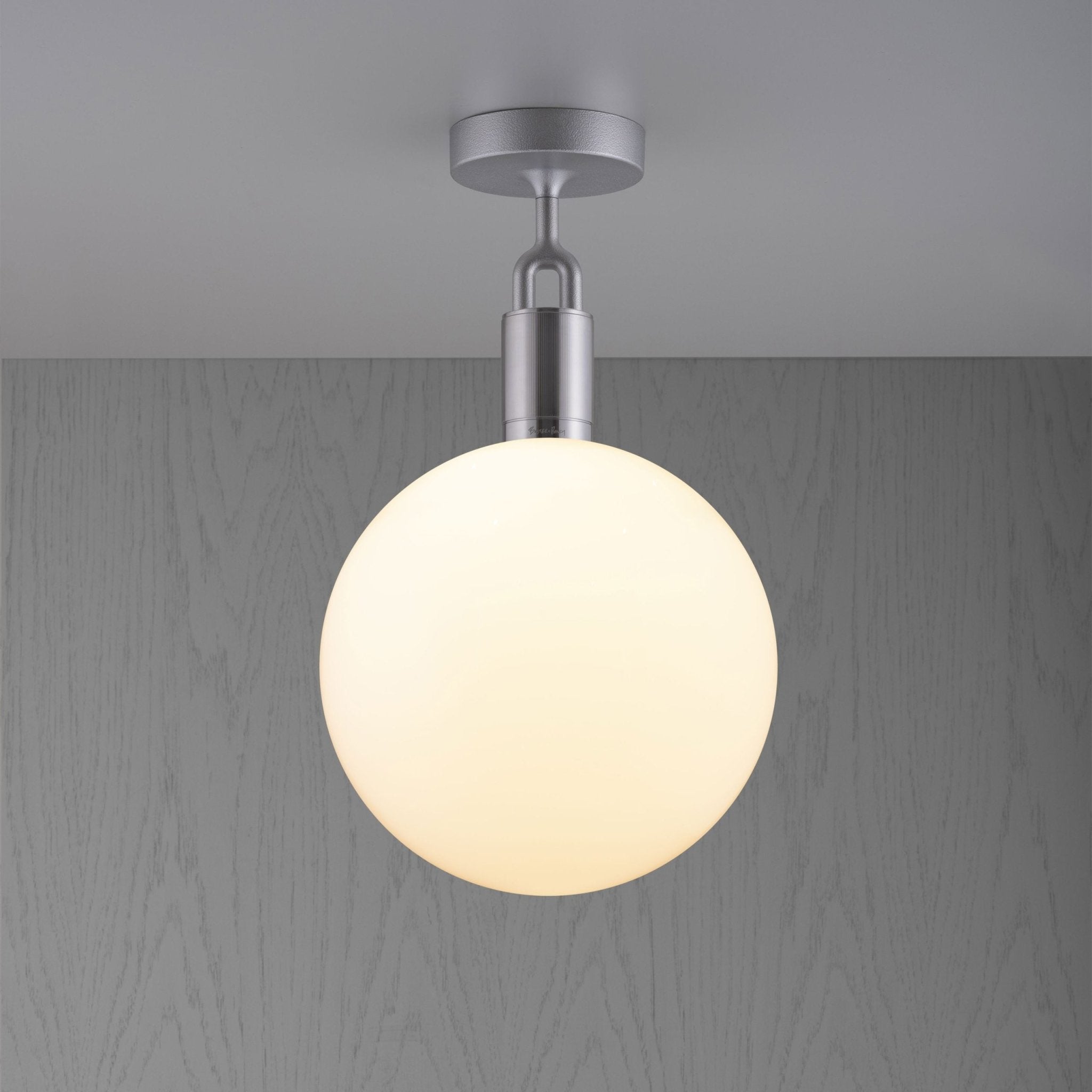 Buster and Punch - Forked Globe Groot Plafondlamp opaal