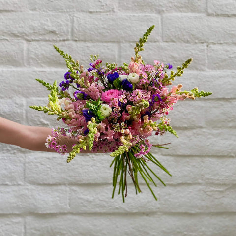 Cabane flower delivery_bouquet of the week_seasonal flowers_anemone
