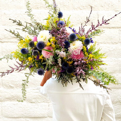 cabane-seasonal-flowers-fall-bouquet-dahlias