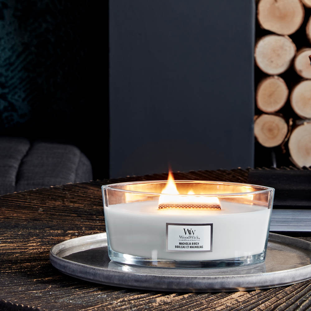 WoodWick Fireside - Fire in the fireplace scented candle with wooden wick  and lid glass small 85 g - VMD parfumerie - drogerie