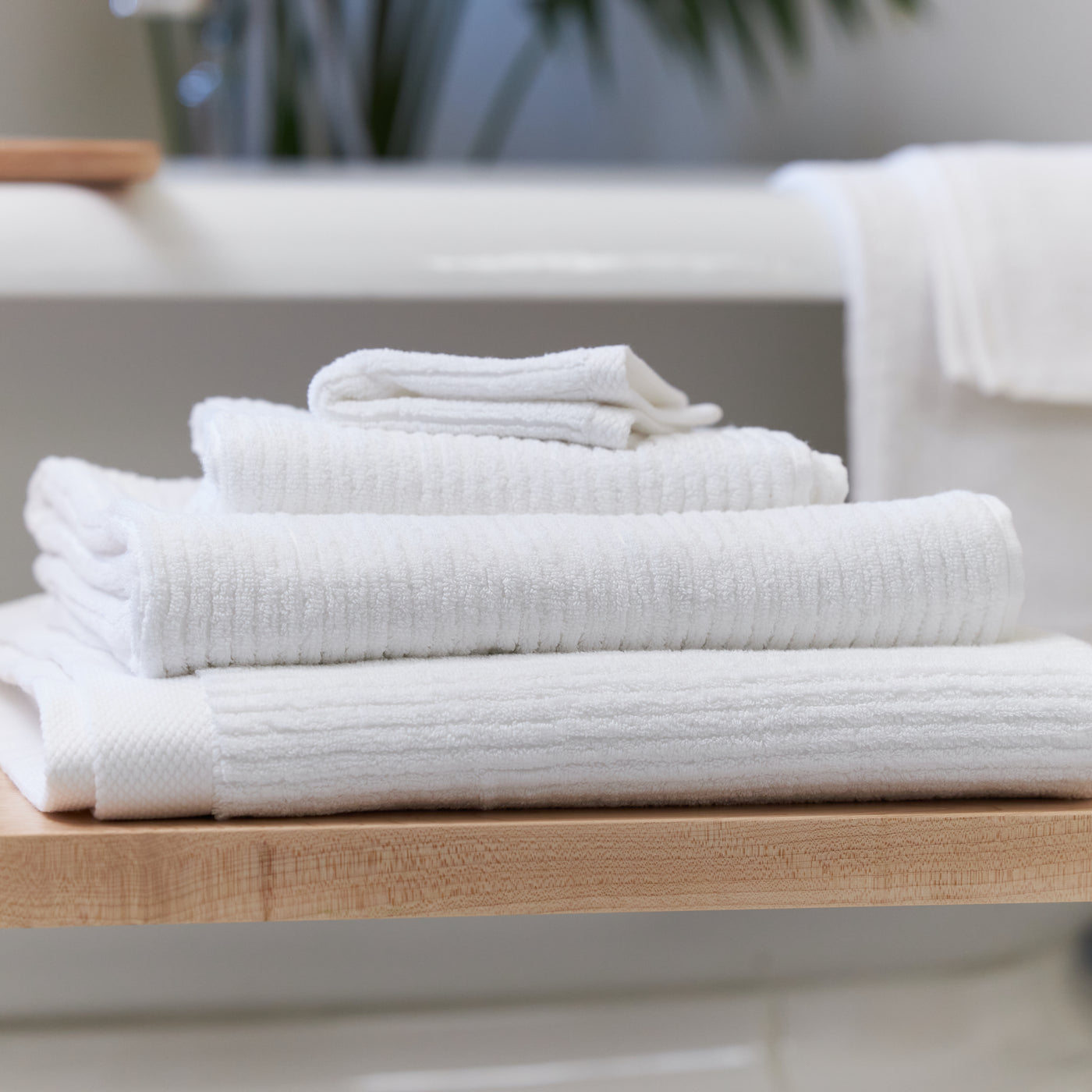 The 15 Best Bath Towels - The Softest Towels for Spa-Like Bliss