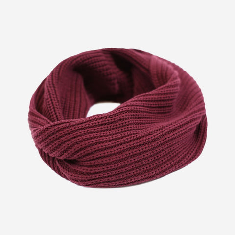 Infinity scarf and matching hat lion brand yarn landscape in desert garden