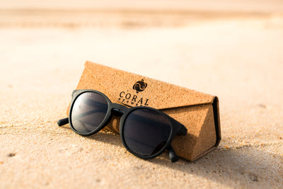 Coral Eyewear sunglasses and their recyclable kraft paper packaging