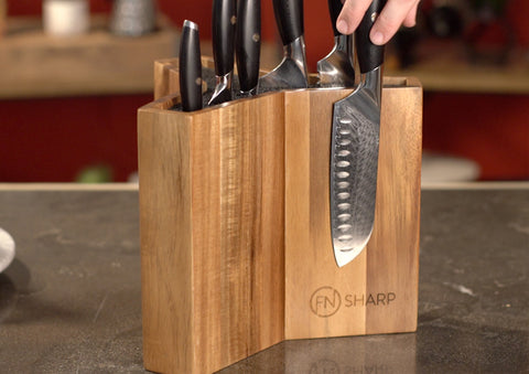 https://cdn.shopify.com/s/files/1/0445/1365/6985/files/fnsharp-santoku-knife-block-850x600_480x480.jpg?v=1664214445