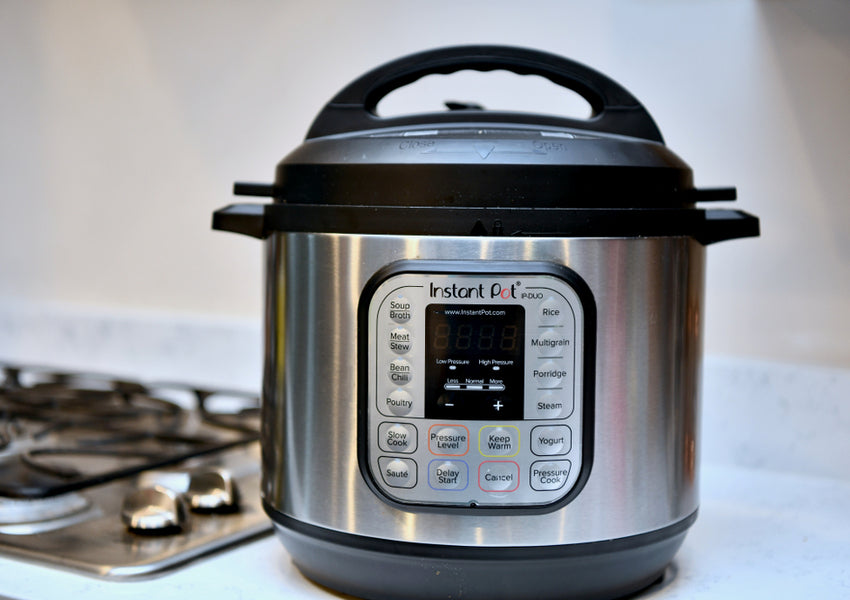 https://cdn.shopify.com/s/files/1/0445/1365/6985/files/gifts-for-entertainer-foodies-instant-pot.jpg?v=1637763822