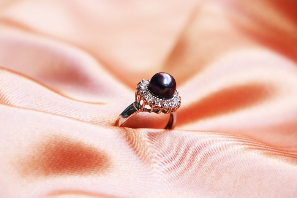 Pearl ring with flower design vintage jewelry