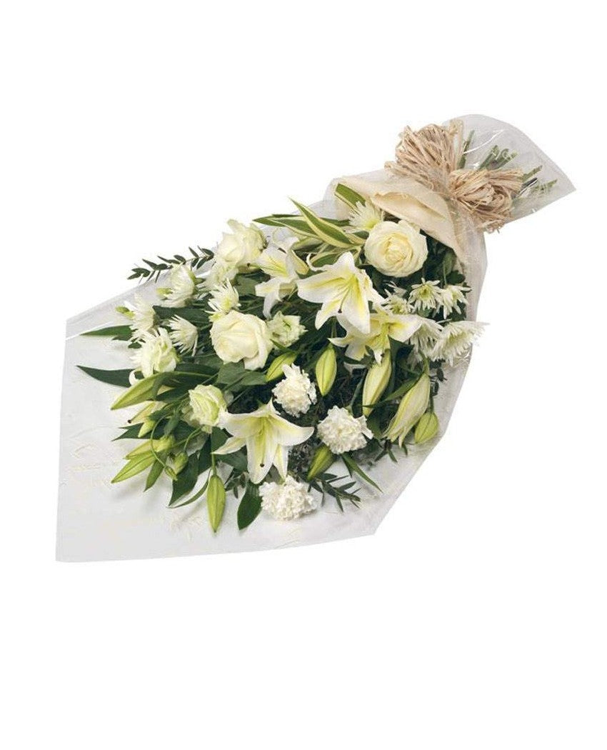 Ramo de Lirios y Rosas Blancas – Tesoro Floral