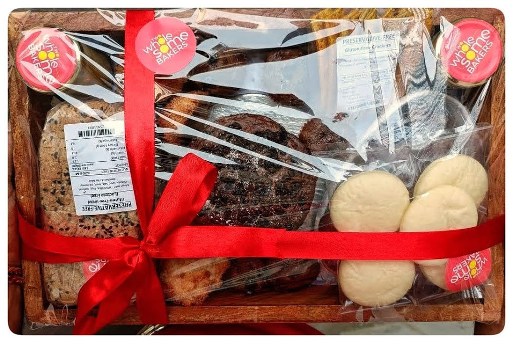 HyperFoods Dry Fruits Gift Pack Wedding Gift Hamper Brazilnut Hazelnut Dry  Fruit Combo Pack Dry Fruits and Nuts Corporate Hamper Gift Packs for Diwali Gift  Hamper Rakhi for Brother Combo Wooden Box :