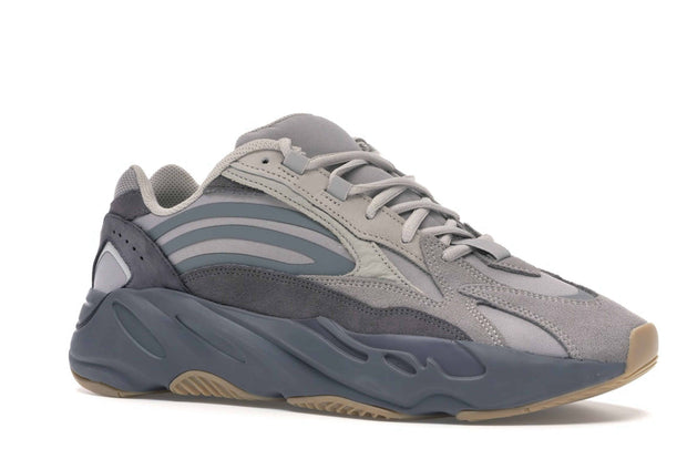 yeezy 700 tephra sizing