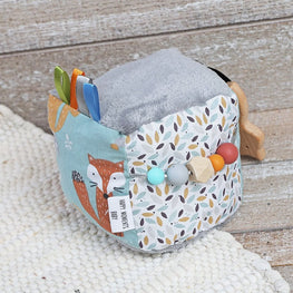 cubo-sensorial-montessori-artesanal-happy-moments-baby.jpg__PID:db242d77-bbef-4131-ad9d-07afb6a2e9e8