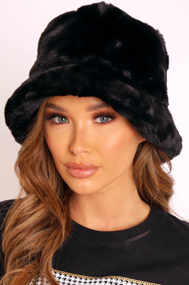 Black Faux Fur Bucket Hat - Hally