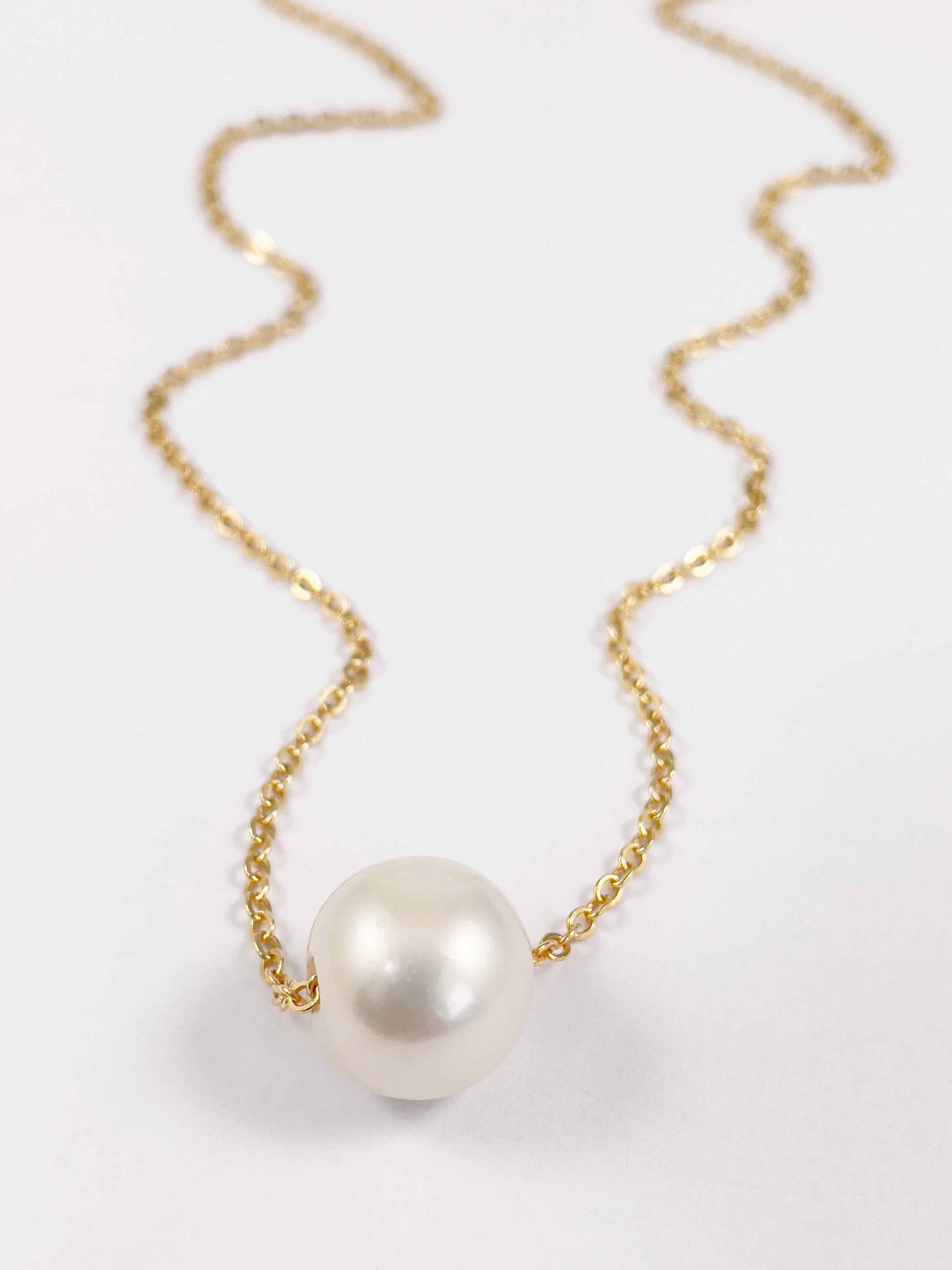 floating pearl necklace 